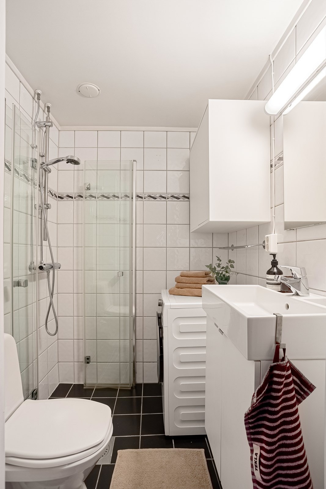 Lyst og modernisert bad i regi av borettslaget i 2001. Galleribilde