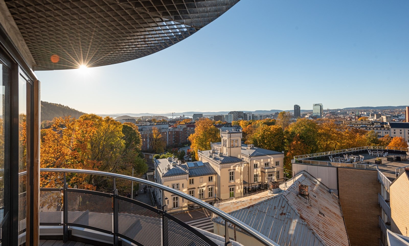 Her kan man nyte solen fra morgen til kveld Galleribilde