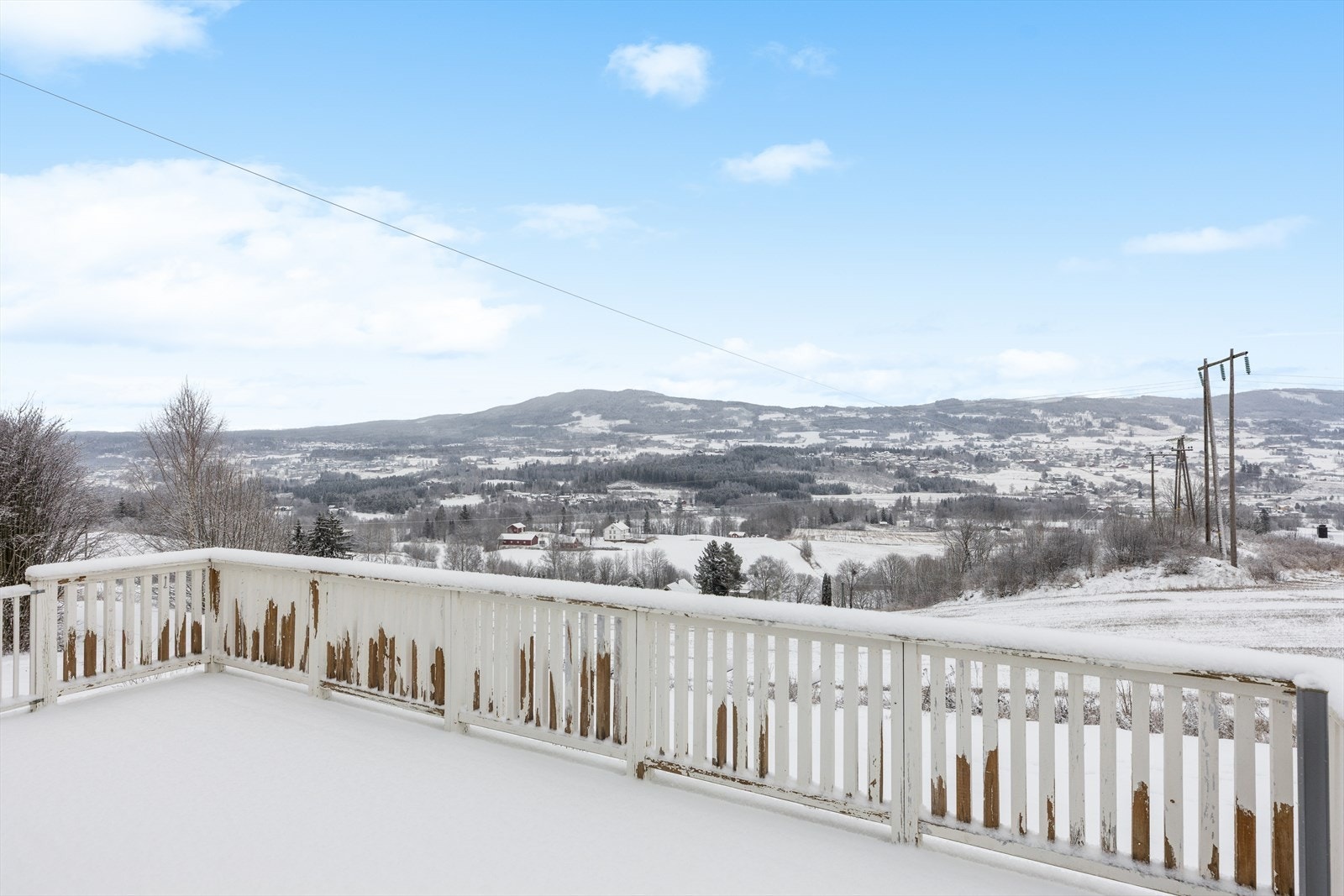 Vestvendt terrasse på ca. 20 kvm. Galleribilde