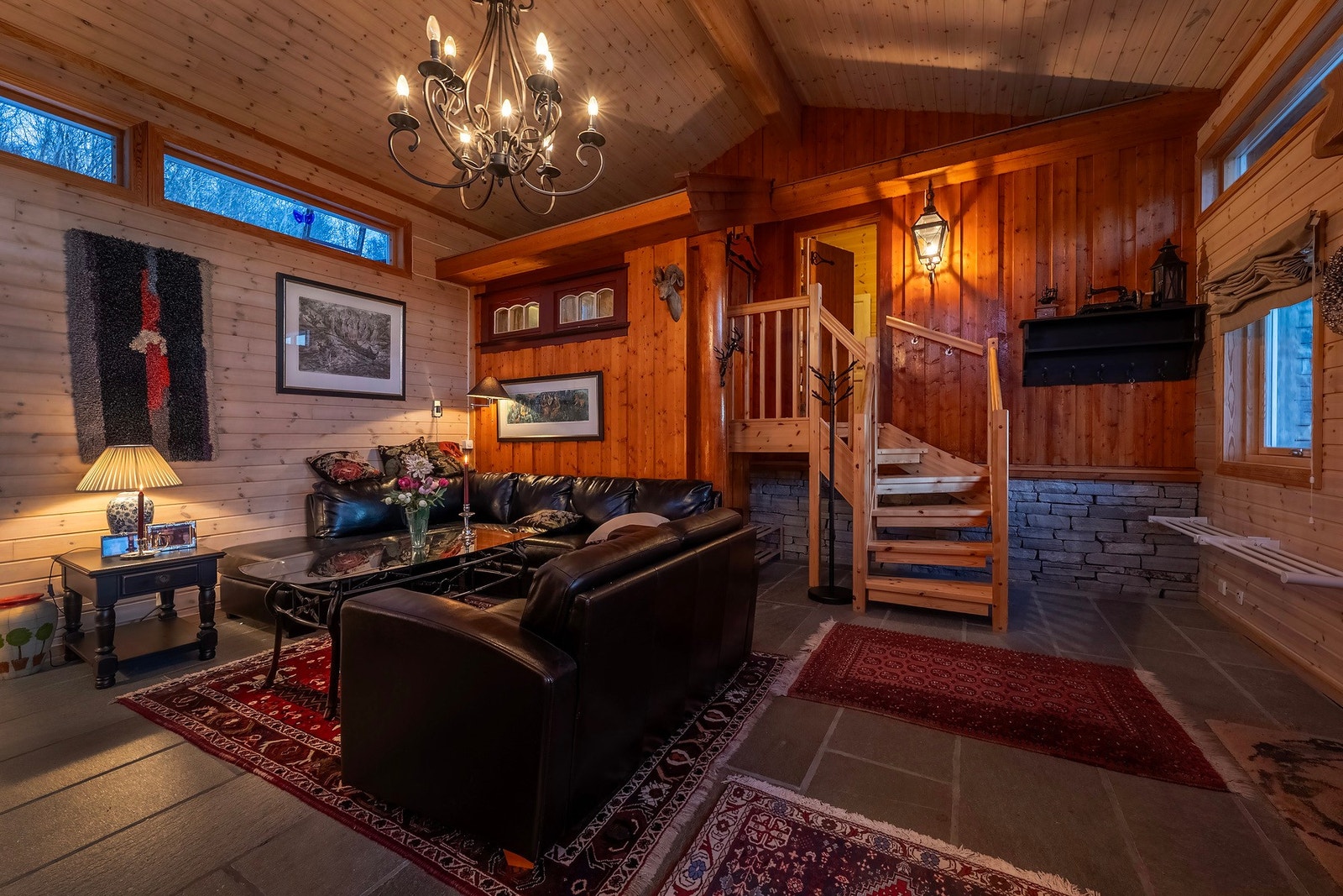 Hytta er i god bruksstand iht takstmann. Galleribilde