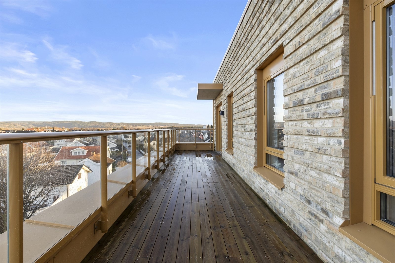 I tillegg til private balkonger har beboerne tilgang til en felles takterrasse. Galleribilde