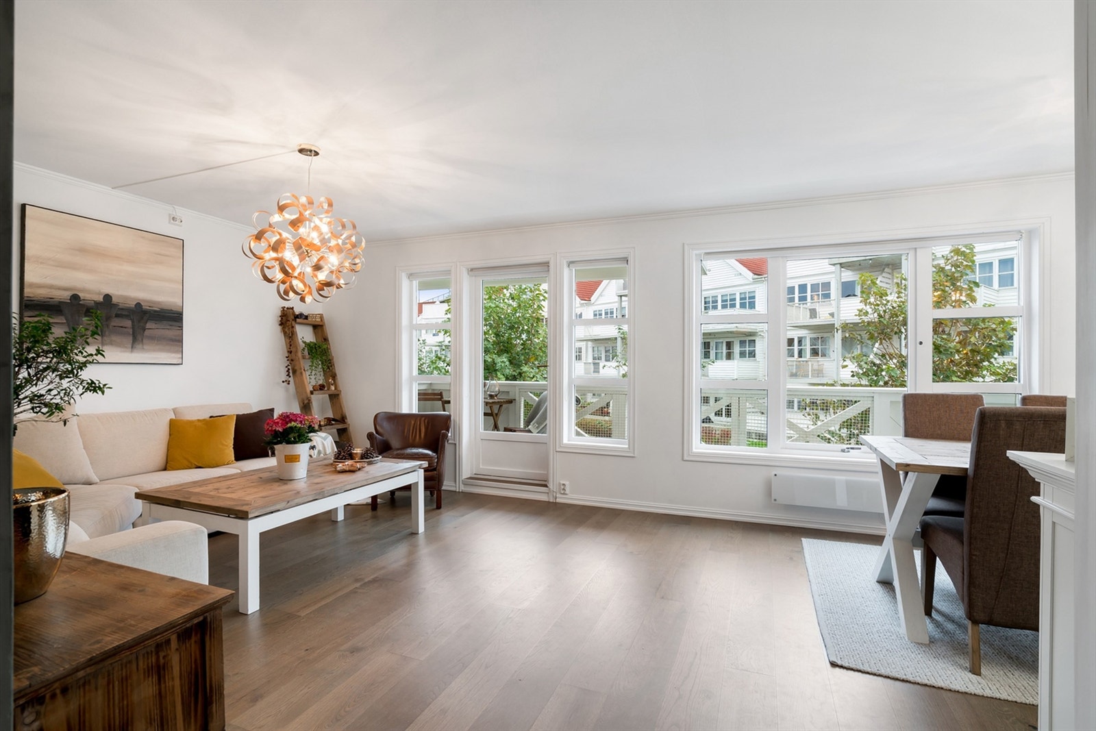 Lene Hviding v/Krogsveen eiendom har gleden av å presentere Grasholmbryggå 35 B. Galleribilde