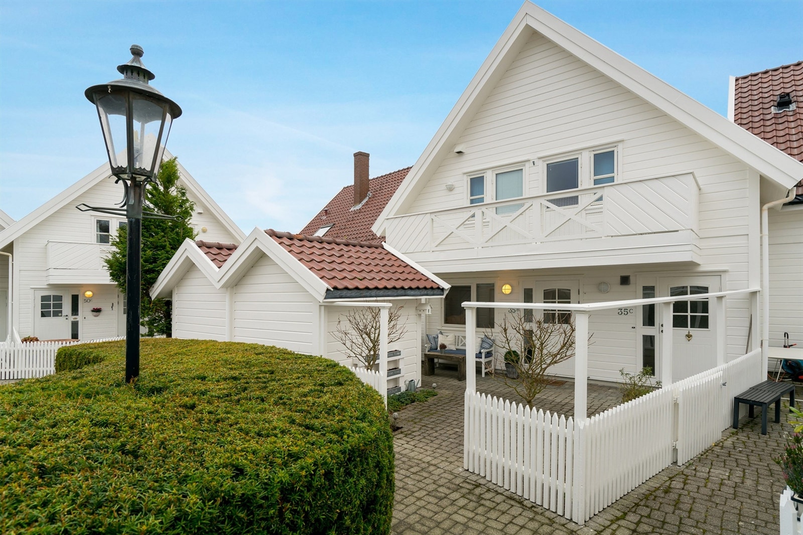 Lene Hviding v/Krogsveen eiendom har gleden av å presentere Grasholmbryggå 35 B. Galleribilde