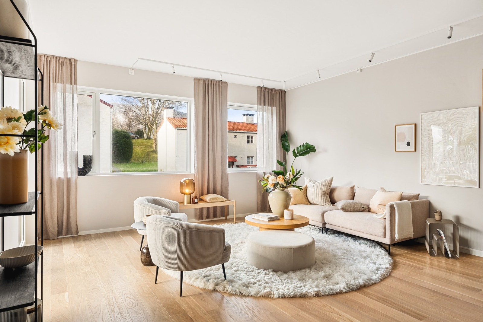 Det er også en god takhøyde som skaper en god romfølelse. Galleribilde