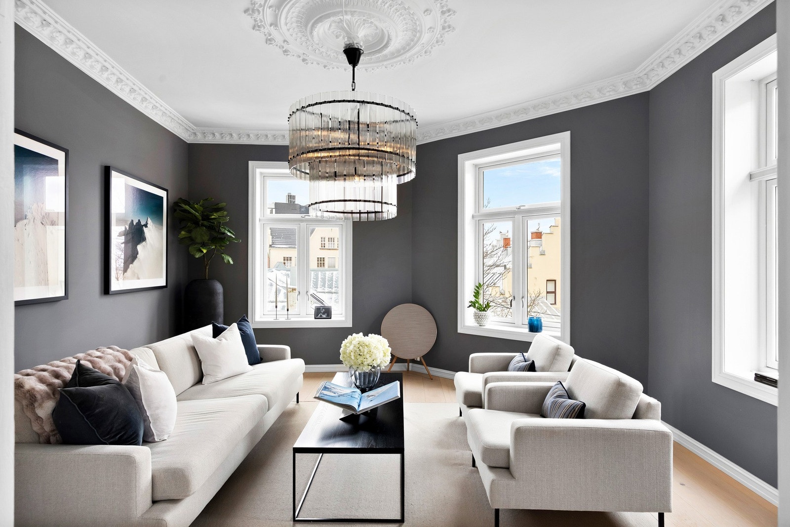 Suveren beliggenhet, høyt og fritt i 3. etasje (øverste etasje). Galleribilde