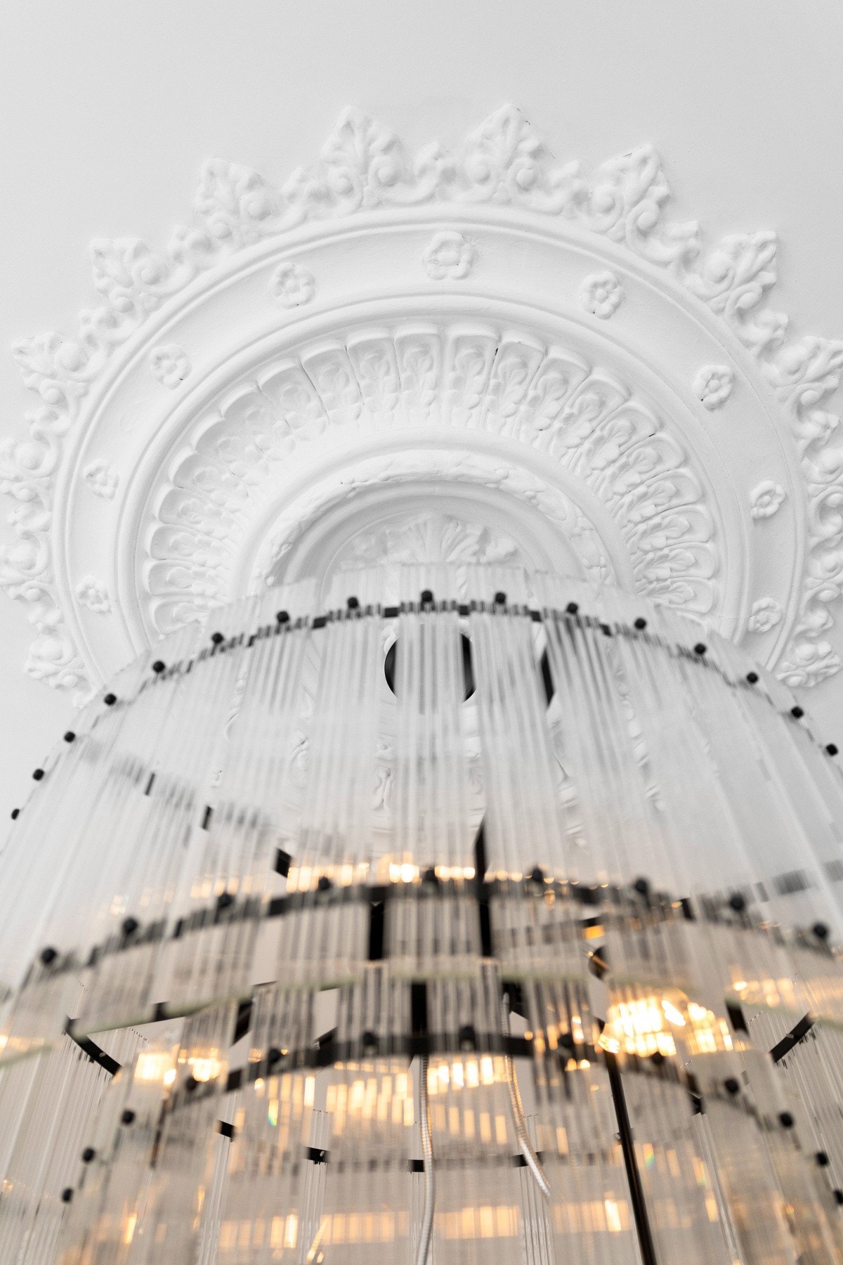 Nydelig rosett og stukkatur i himling. Galleribilde