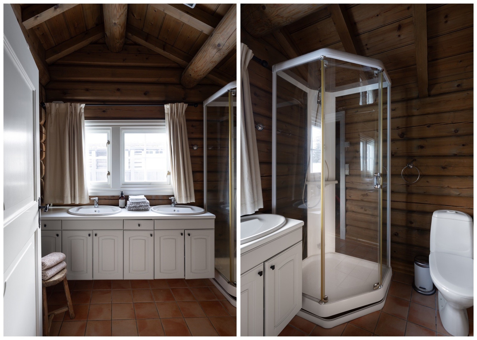 Baderommet i annet etasje med dobbelt servantinnredning, toalett og dusjkabinett. Galleribilde