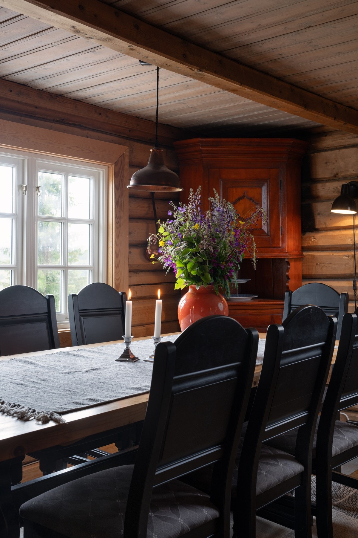 Vinduer mot syd. Galleribilde