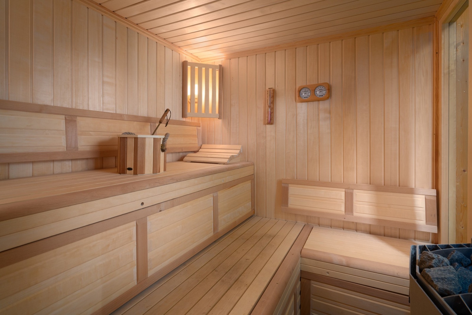 Badstue i badstuehuset vest på tomten. Galleribilde