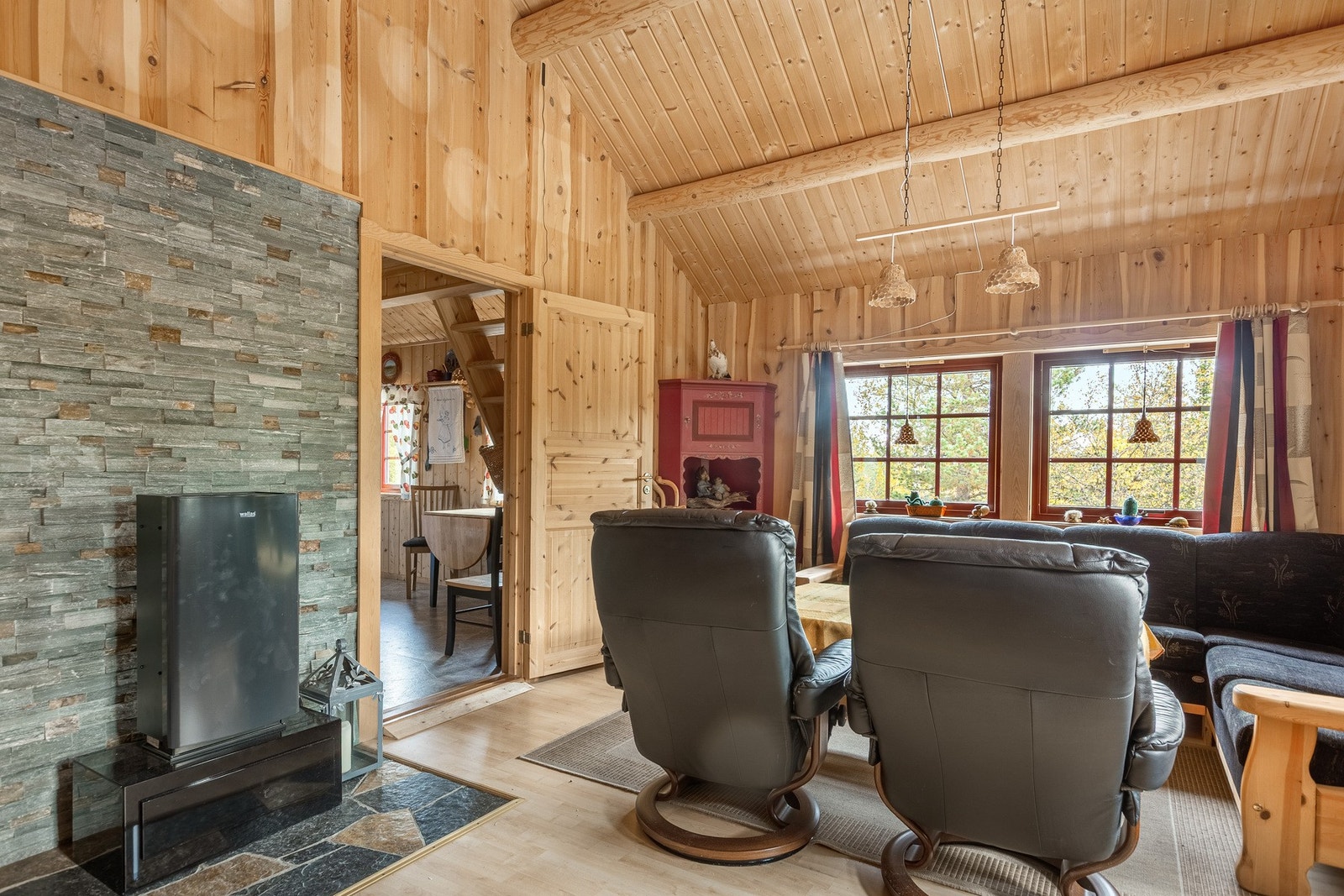 Parafinbrenner i stue. Galleribilde