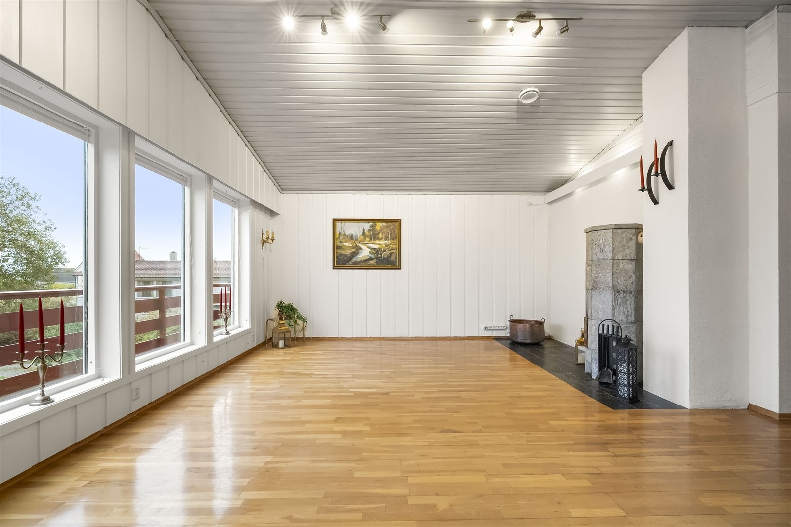 Stove med klebersteinsomn og varmepumpe Galleribilde