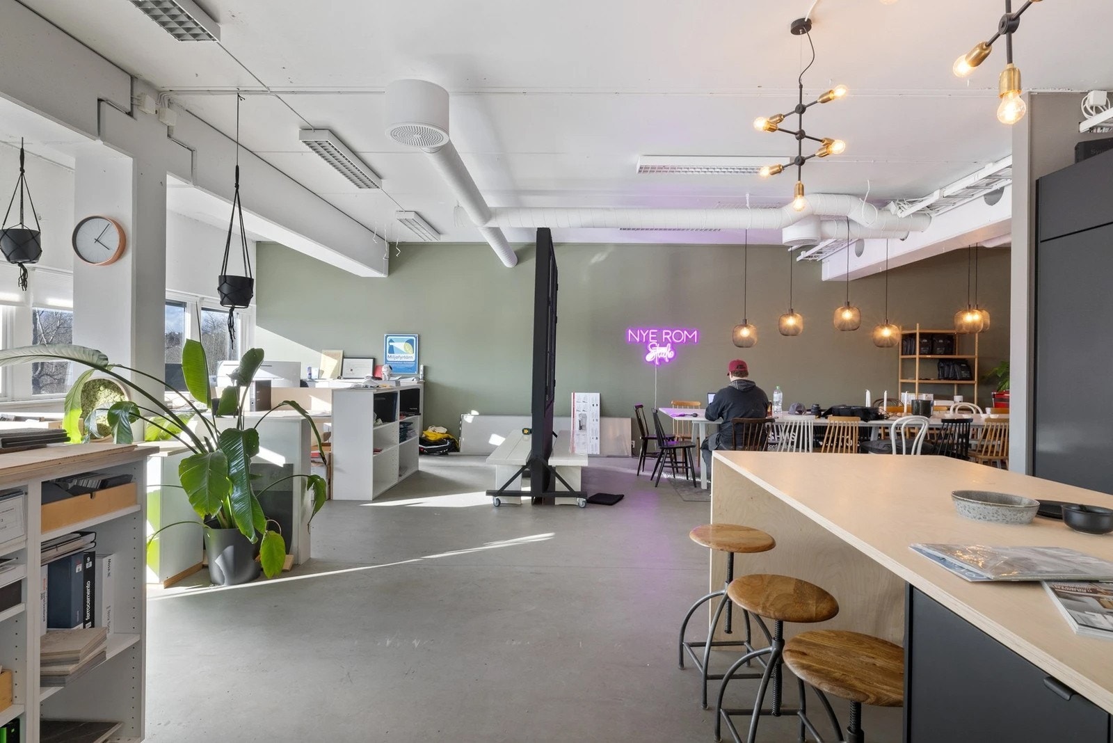 Eksempel på interiør fra 3 etg i bygget. Galleribilde