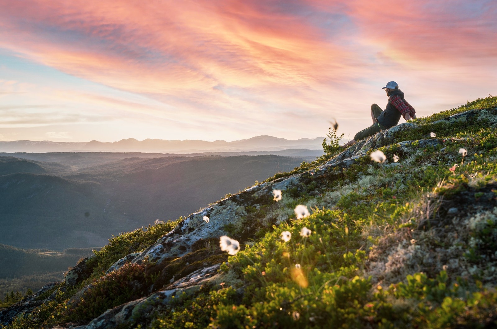 Solnedgang ved Synigen på Nesfjellet. Foto: Lars Storheim. Galleribilde