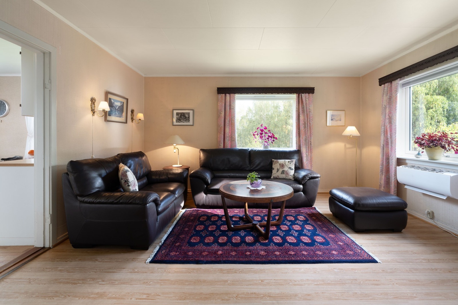 Den andre stuen har varmepumpe som ble installert i 2021. Galleribilde