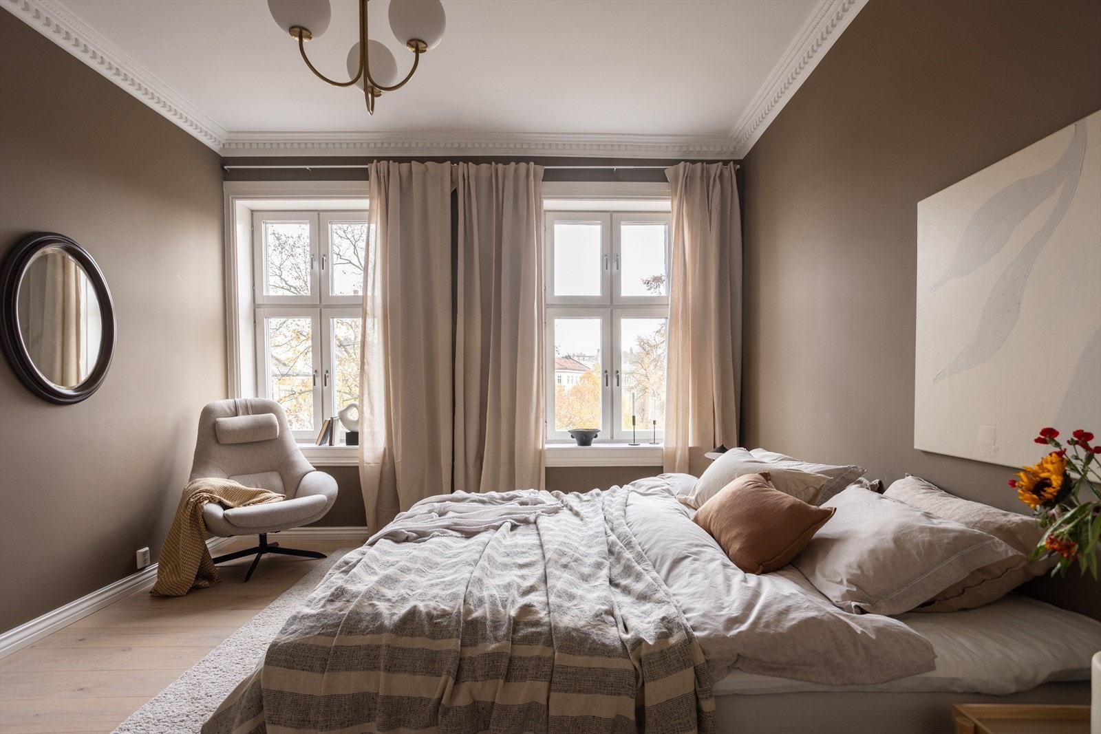 Romslig og med generøs takhøyde, her sover du godt. Galleribilde