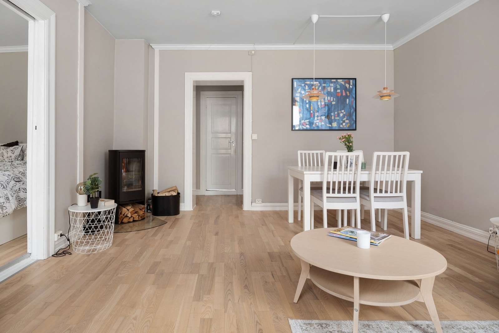 Planløsningen en gjennomgående og har adskilte romløsninger. Galleribilde