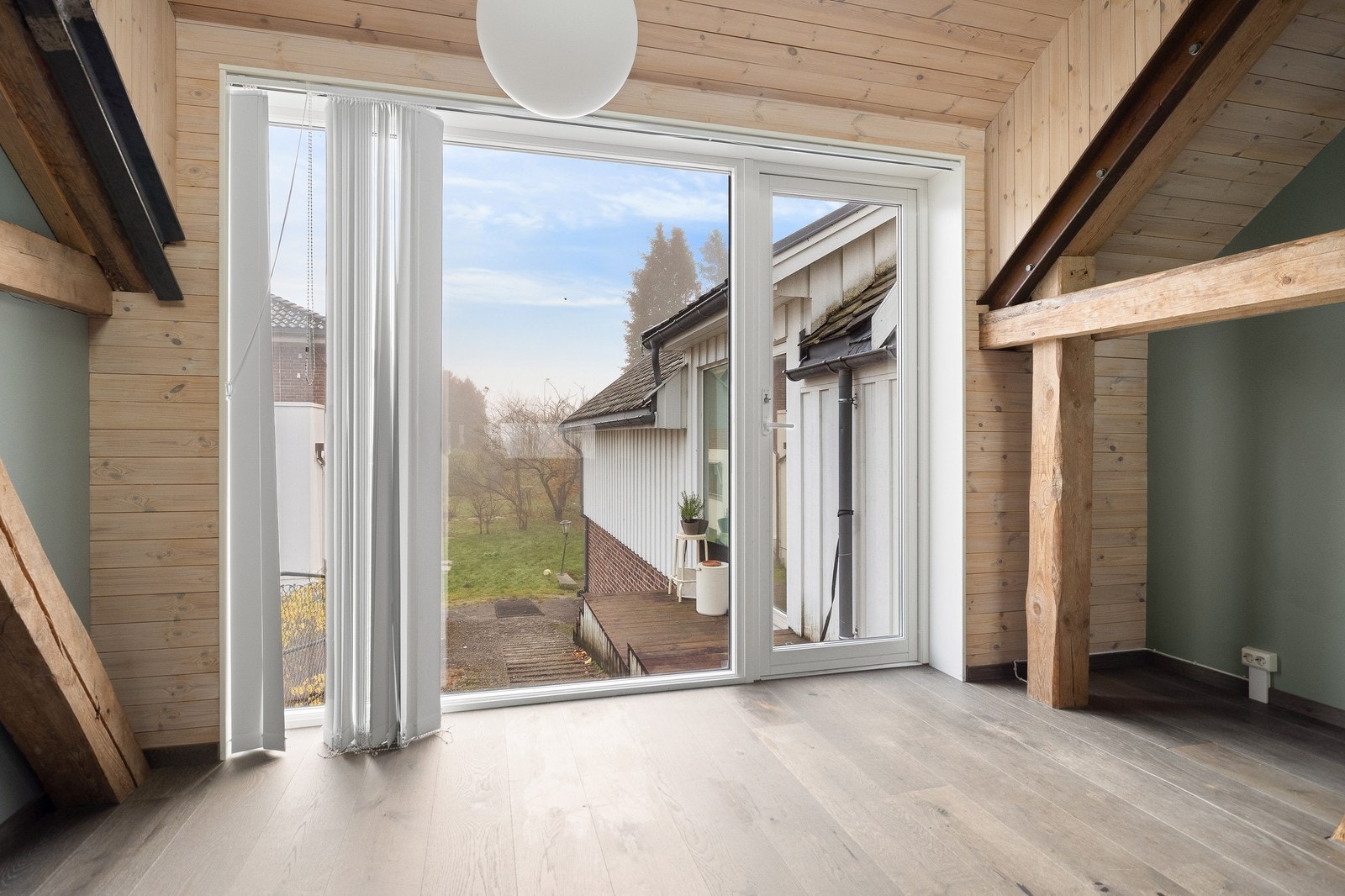 Uteplass Galleribilde