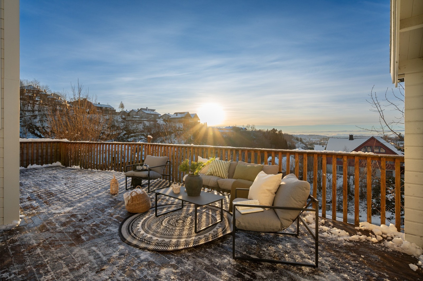 Velkommen til Kringlebotn 352 - en enebolig med nydelig utsikt Galleribilde