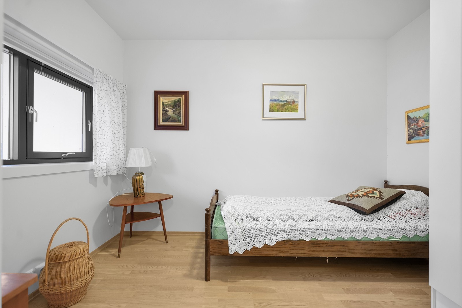 Det andre soverommet i leiligheten er også av god størrelse. Galleribilde