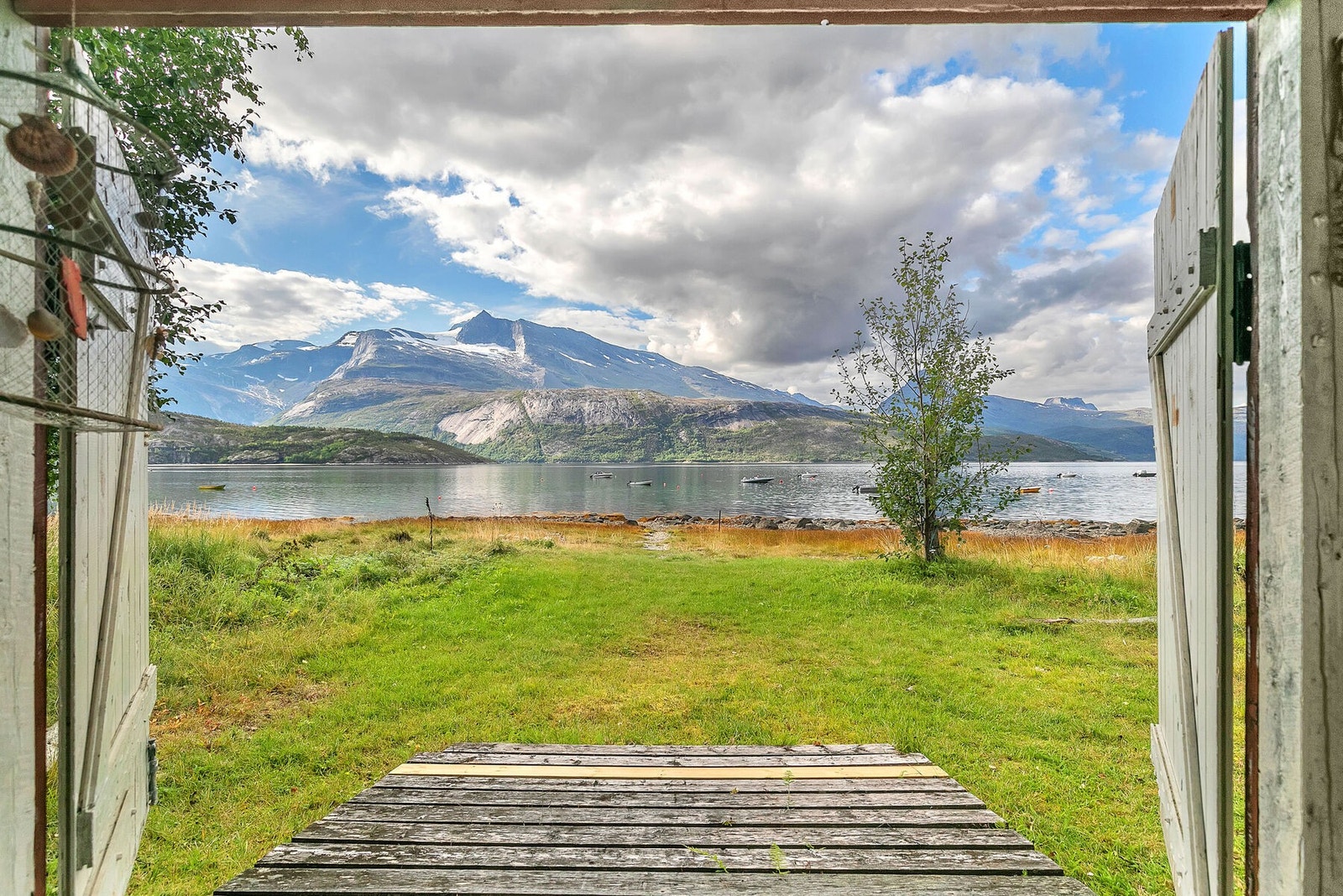 Utsikt fra naustet Galleribilde