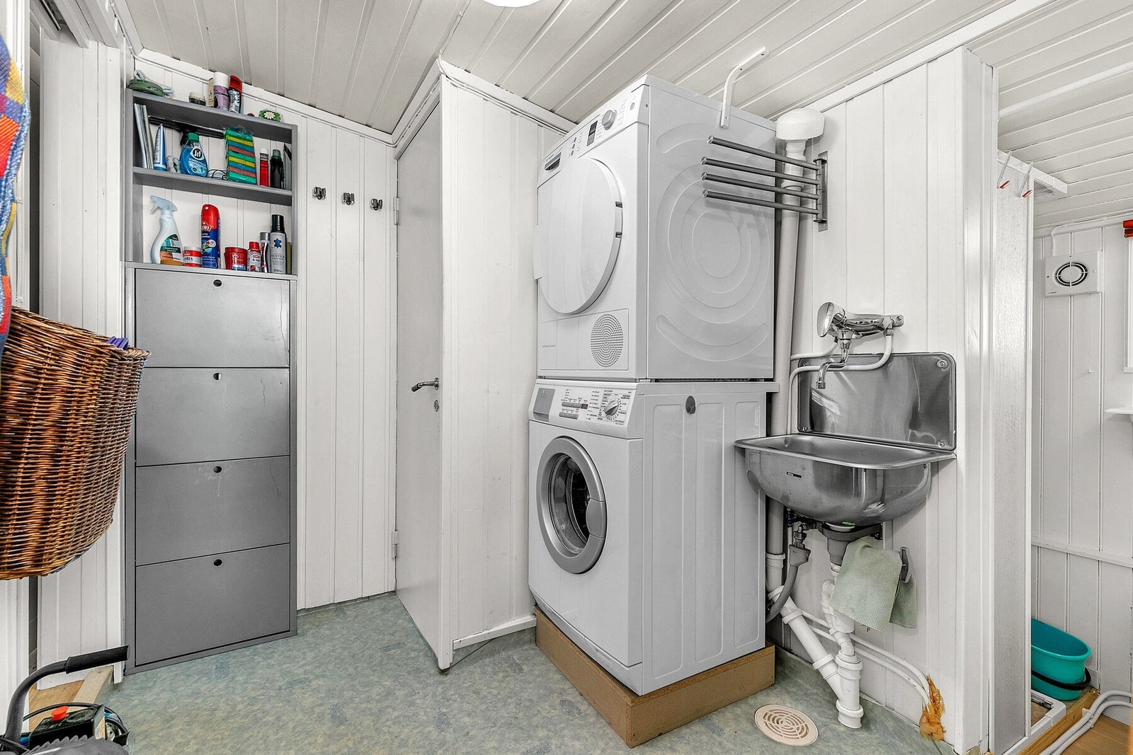 Vaskerom Galleribilde