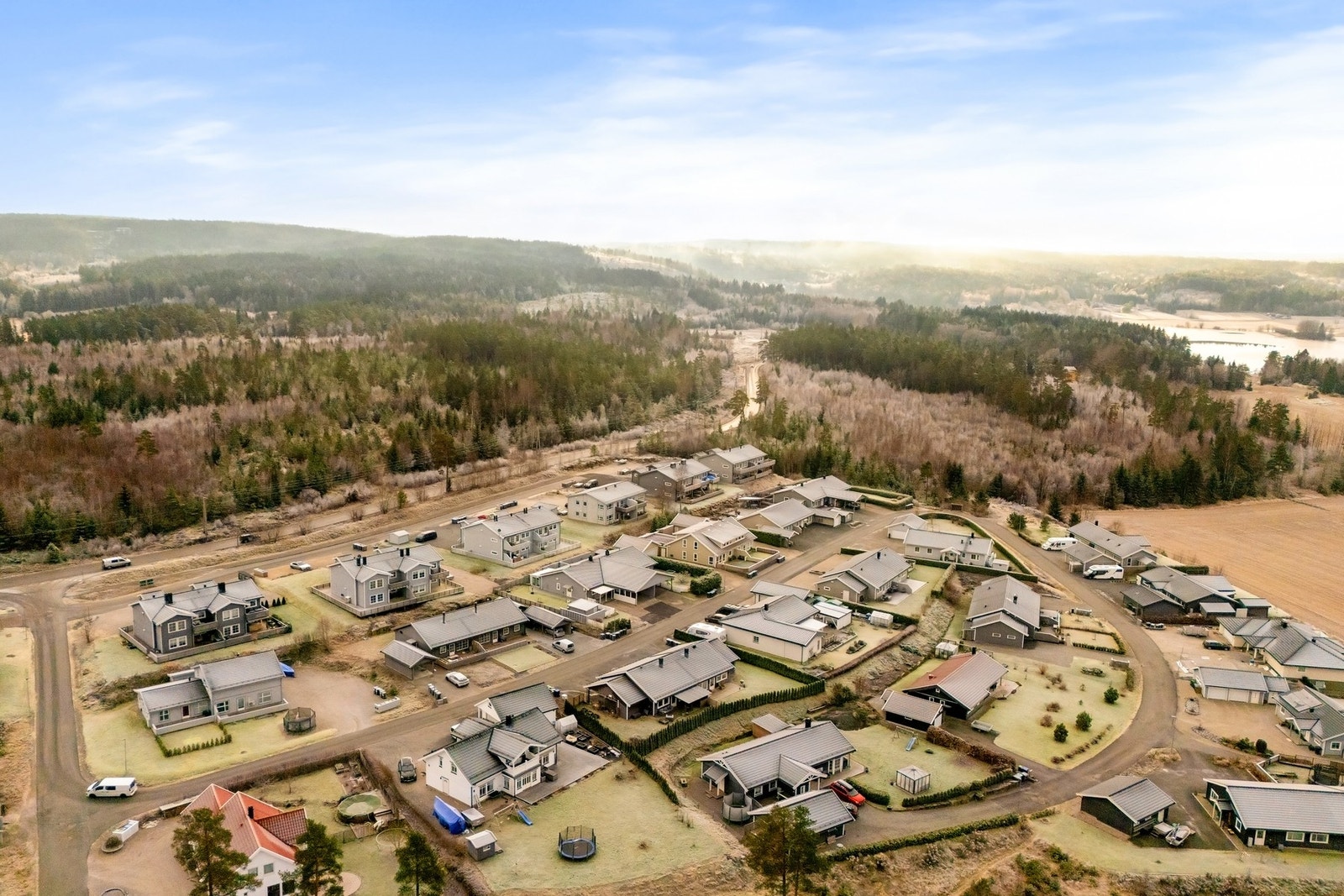 Landlig og fredelig beliggenhet med nærhet til naturen Galleribilde