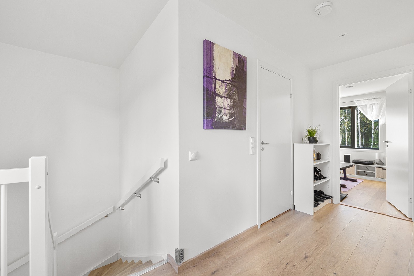 Gang. I 2. etasje er det 3 soverom og bad. Galleribilde