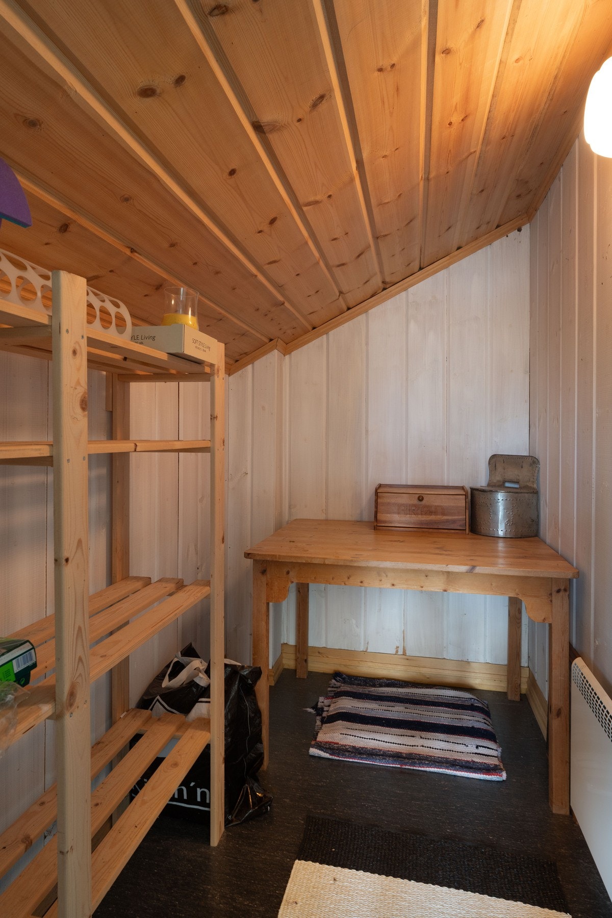 Bod ved inngangspartiet av hytta. Galleribilde