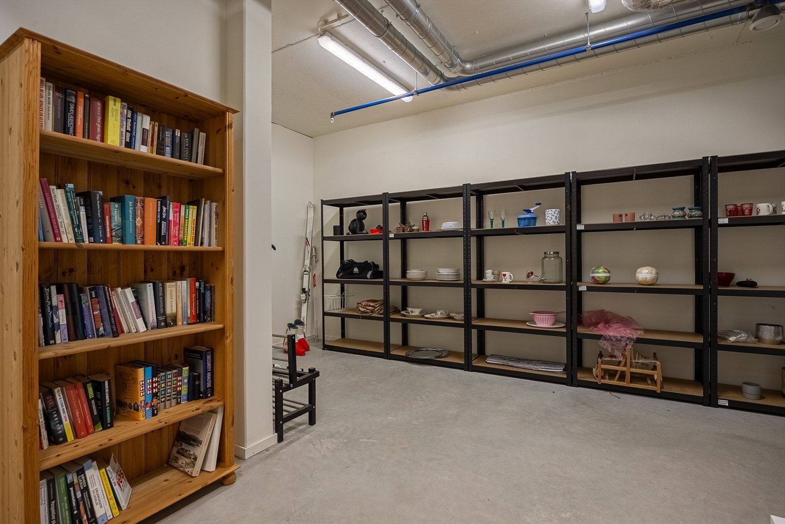 Borettslaget har et godt naboskap med hyggelige naboer og et praktisk gjenbruksrom hvor ting kan få nytt liv! Galleribilde