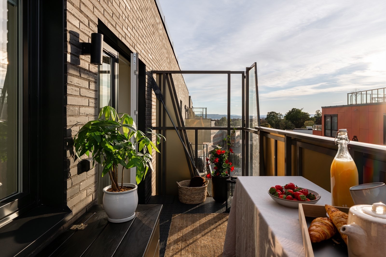 Solrik balkong på 9 kvm. Galleribilde