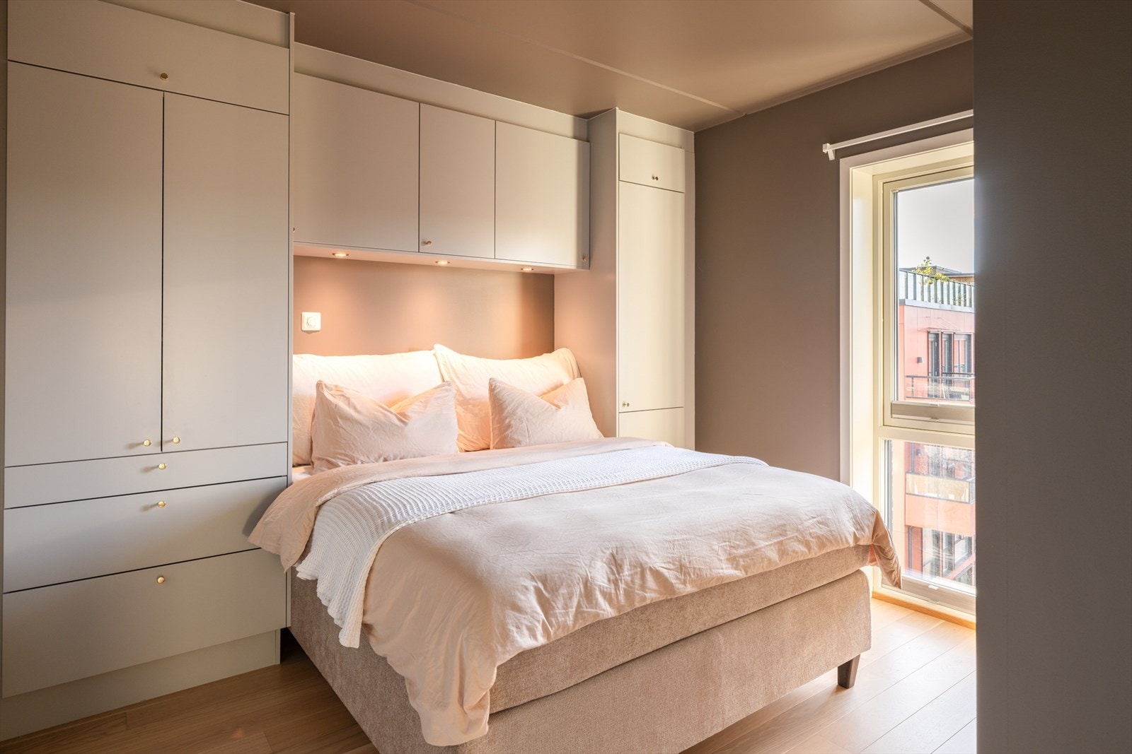 Meget innbydende soverom med "hotellfølelse". Galleribilde