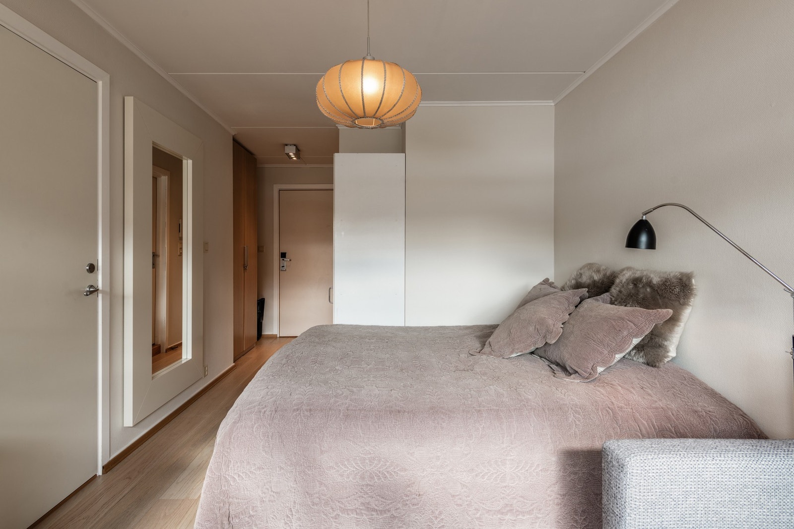 Sov-/oppholdsrom leilighet 114. Galleribilde