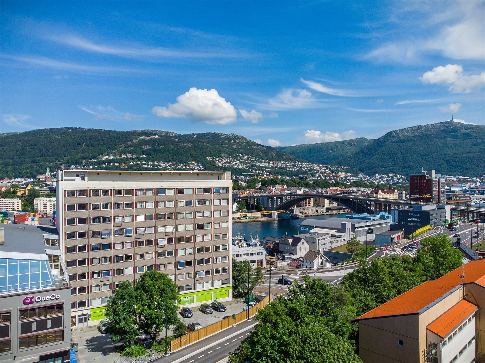 - Området byr på flotte turmuligheter som for eksempel Ulriken, Fløyen, Damsgårdsfjellet og Løvstakken - Galleribilde