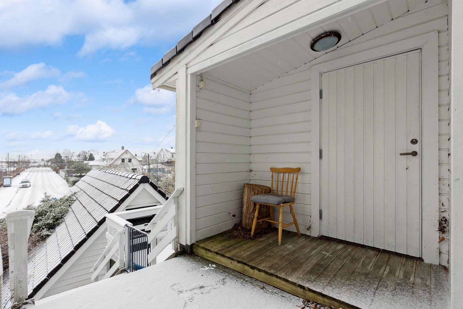 Oppført uthus har et bruksareal på 13 kvm. og inneholder to boder. Galleribilde