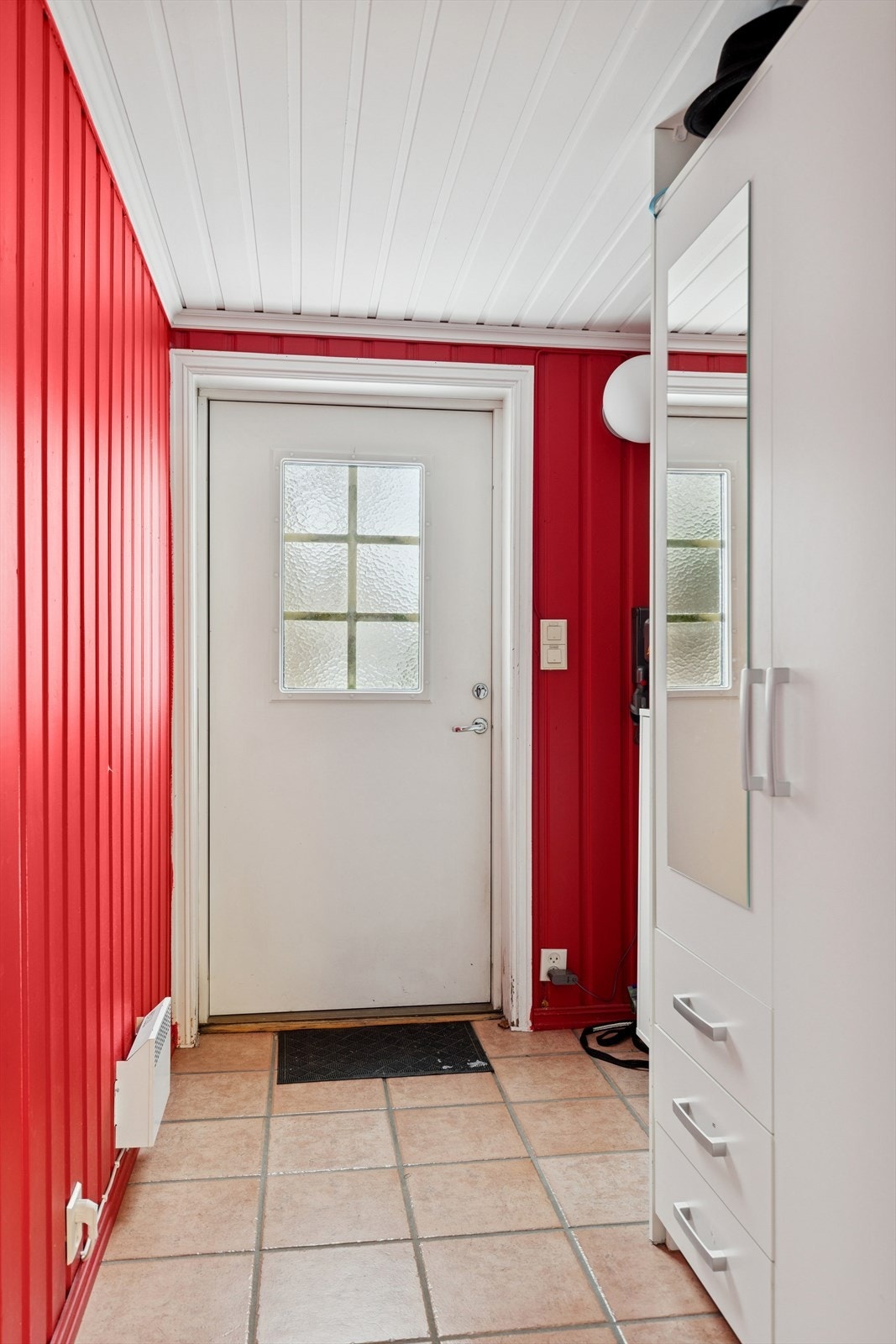 Det er påvist avvik i forhold til dagens krav til rom for varig opphold (lav takhøyde). Galleribilde