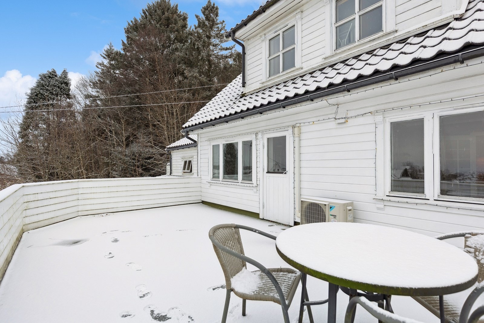 Terrassearealer på til sammen ca 30 kvm. Galleribilde