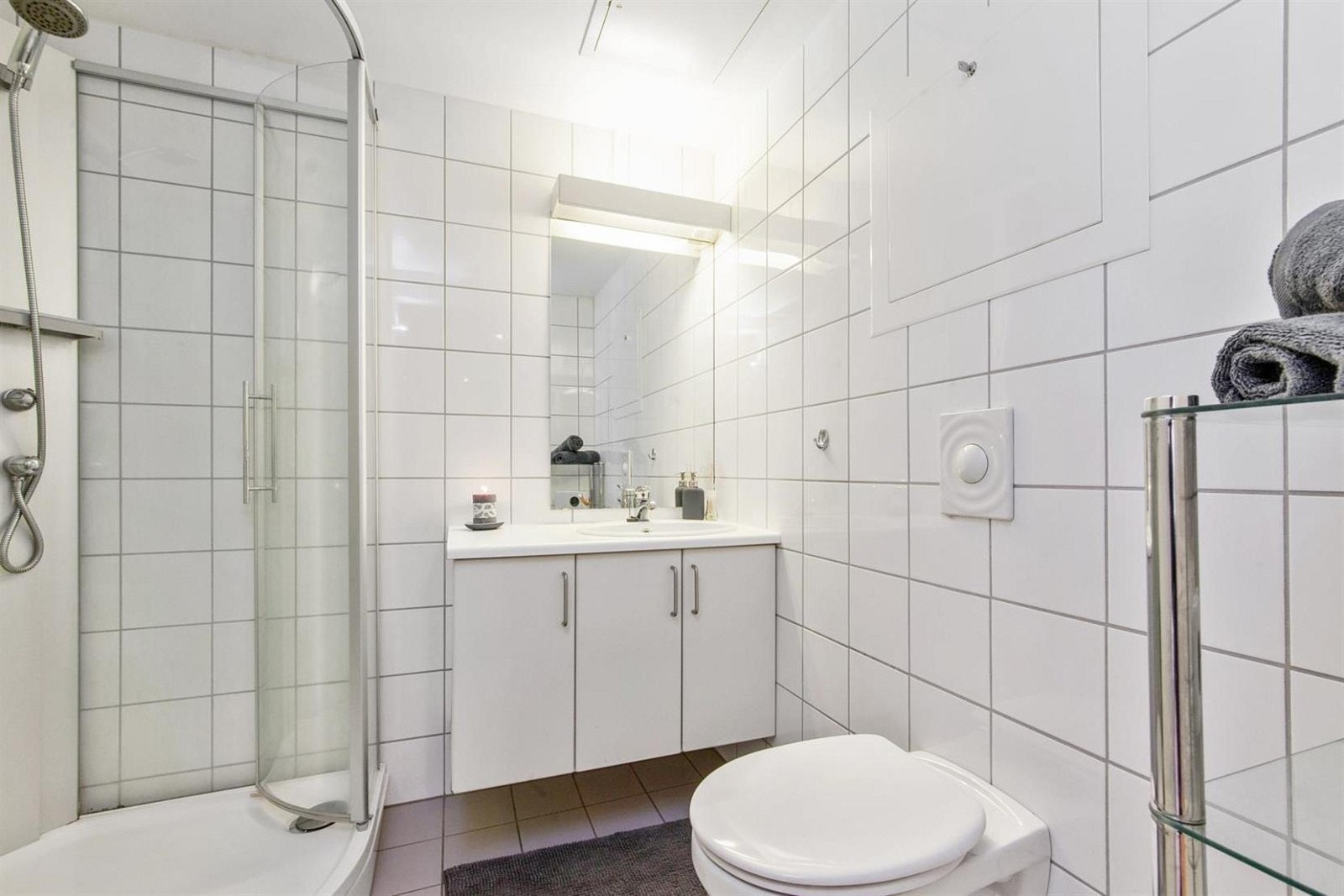 Flislagt bad med varmekabler Galleribilde