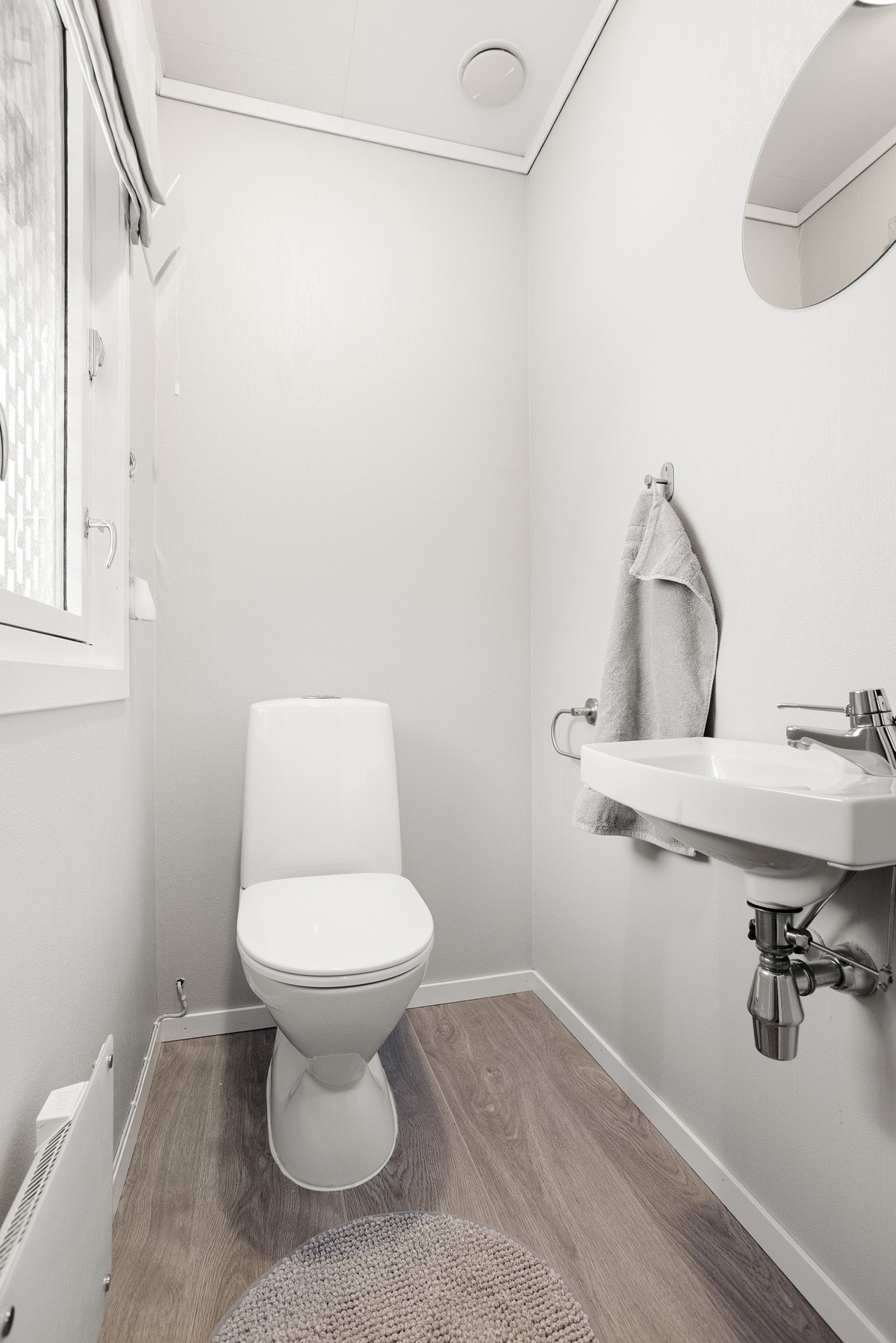 Separat wc-rom i 1.etg. Galleribilde