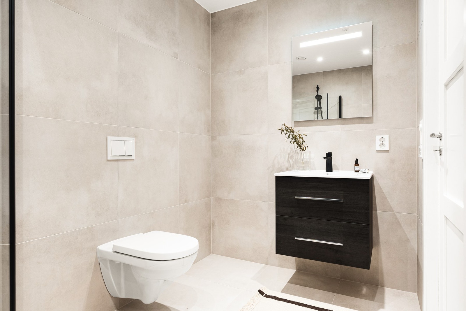 Baderom fra hovedsoverom. Galleribilde