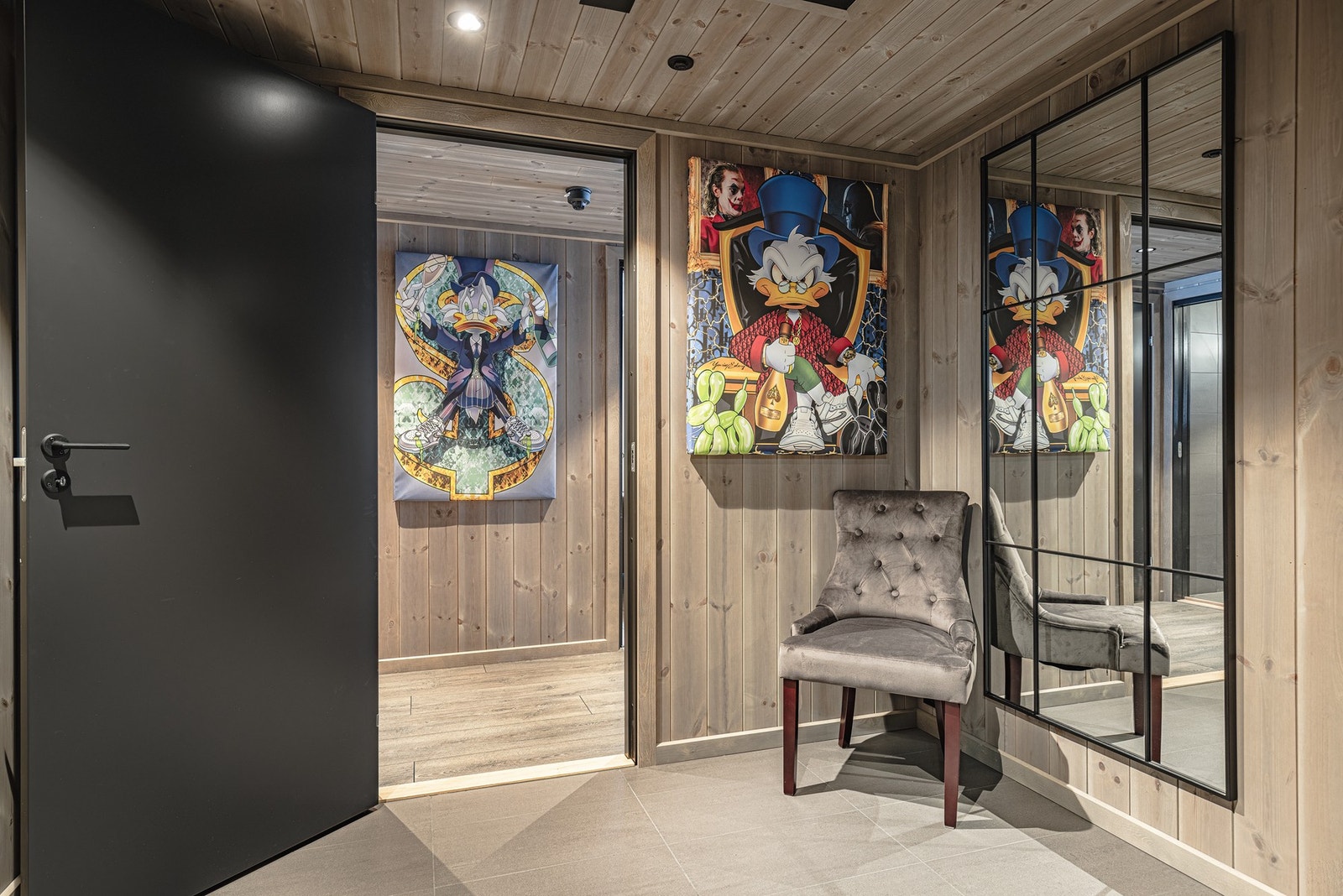 Stor hall med god oppbevaringsmulighet! Galleribilde