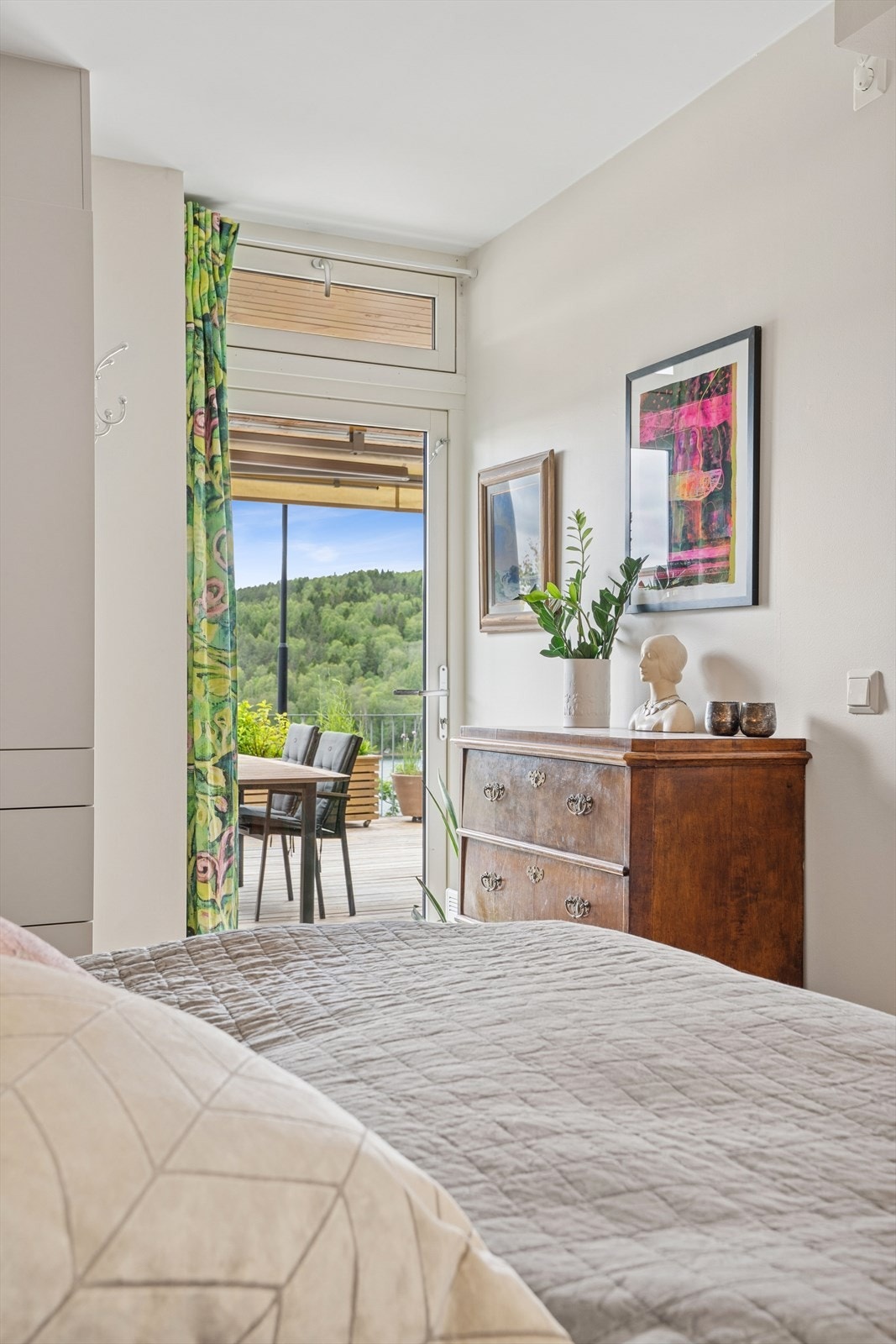 Fra soverommet er det også utgang til terrassen Galleribilde