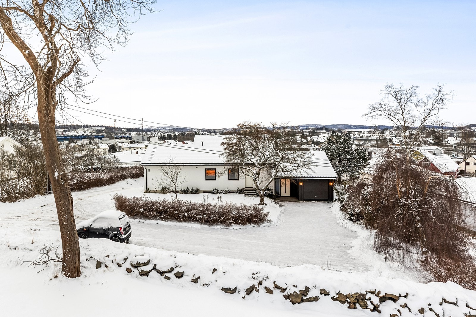 Velkommen til Prestegårdsveien 11 - Presentert av EiendomsMegler1 ved Henriette Henriksen Galleribilde