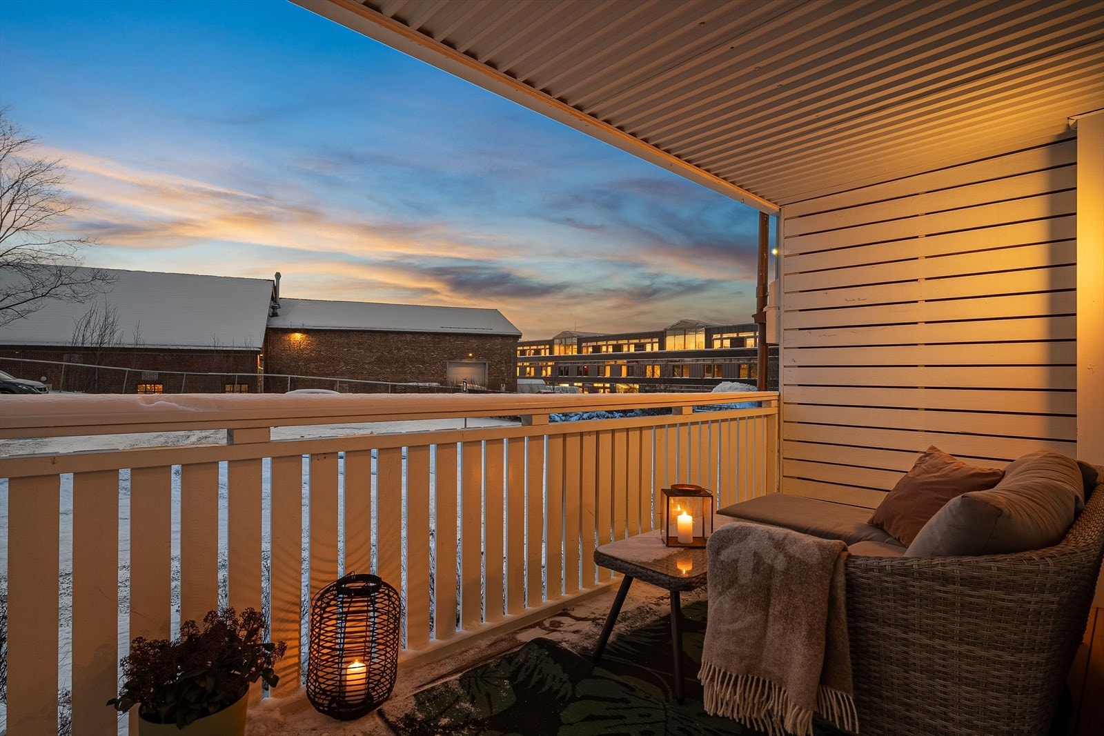 Fra kjøkkenet har du utgang til boligens andre balkong. Galleribilde