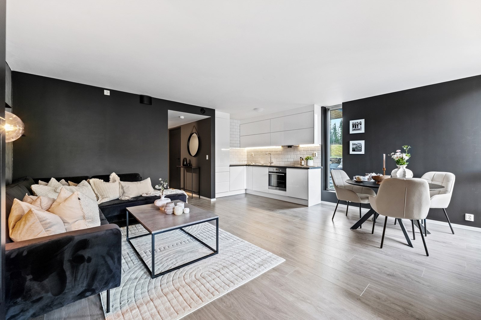 En moderne og godt vedlikeholdt selveierleilighet med god beliggenhet på Raufoss. Galleribilde