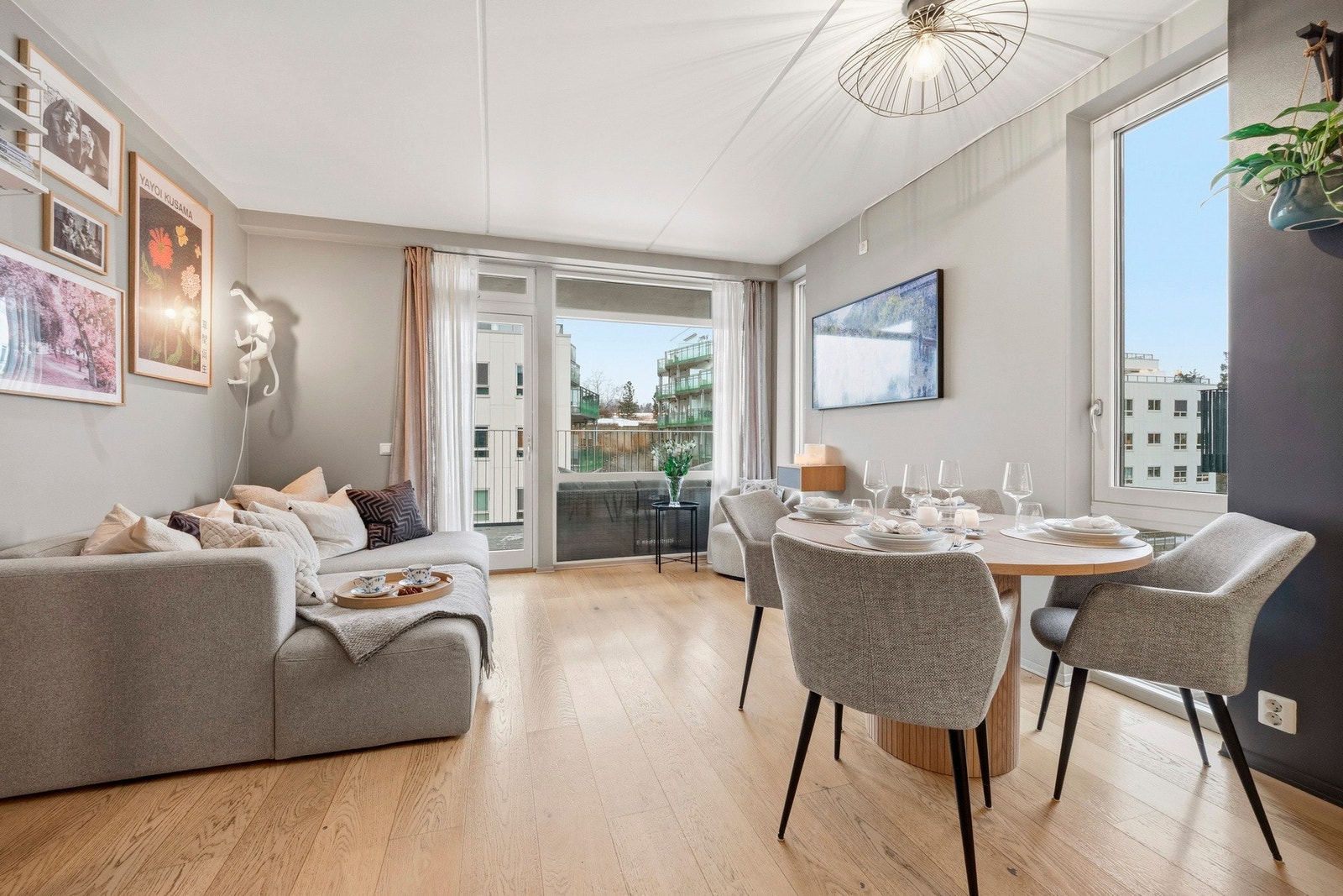 Den praktiske planløsningen gjør at du enkelt kan innrede rommene i flere soner. Galleribilde