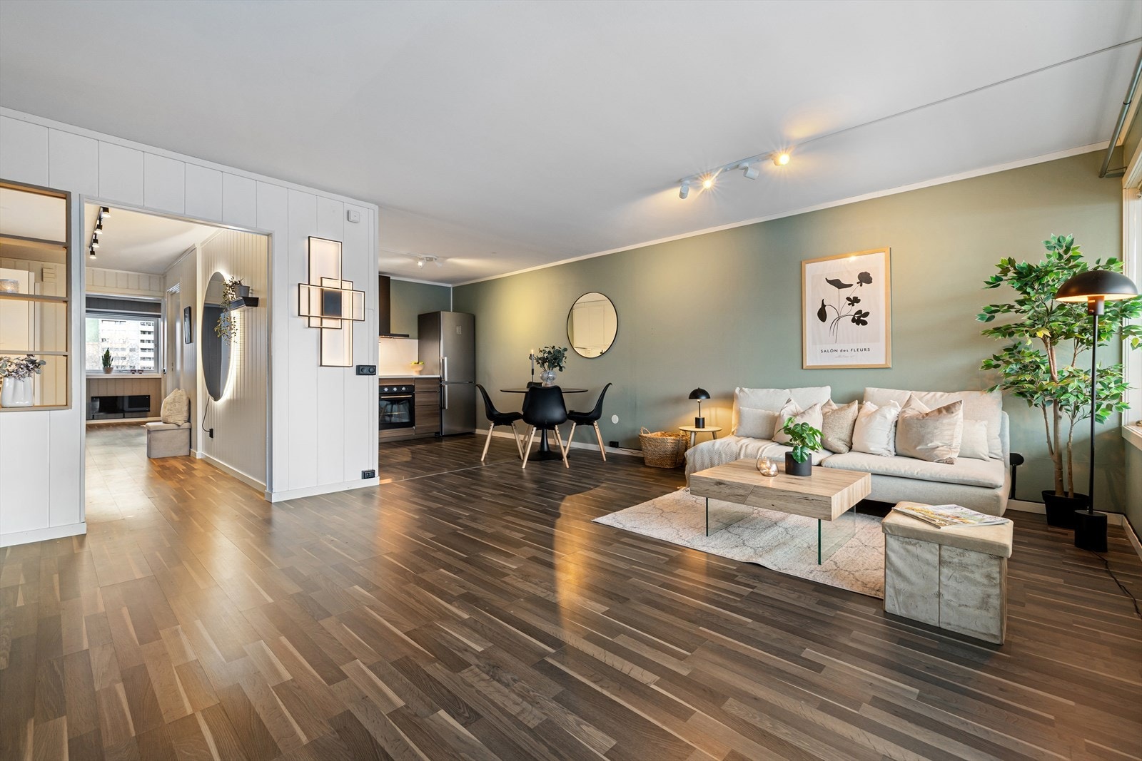 Planløsningen er praktisk og lettstelt, med god romfølelse og flere møbleringsmuligheter Galleribilde