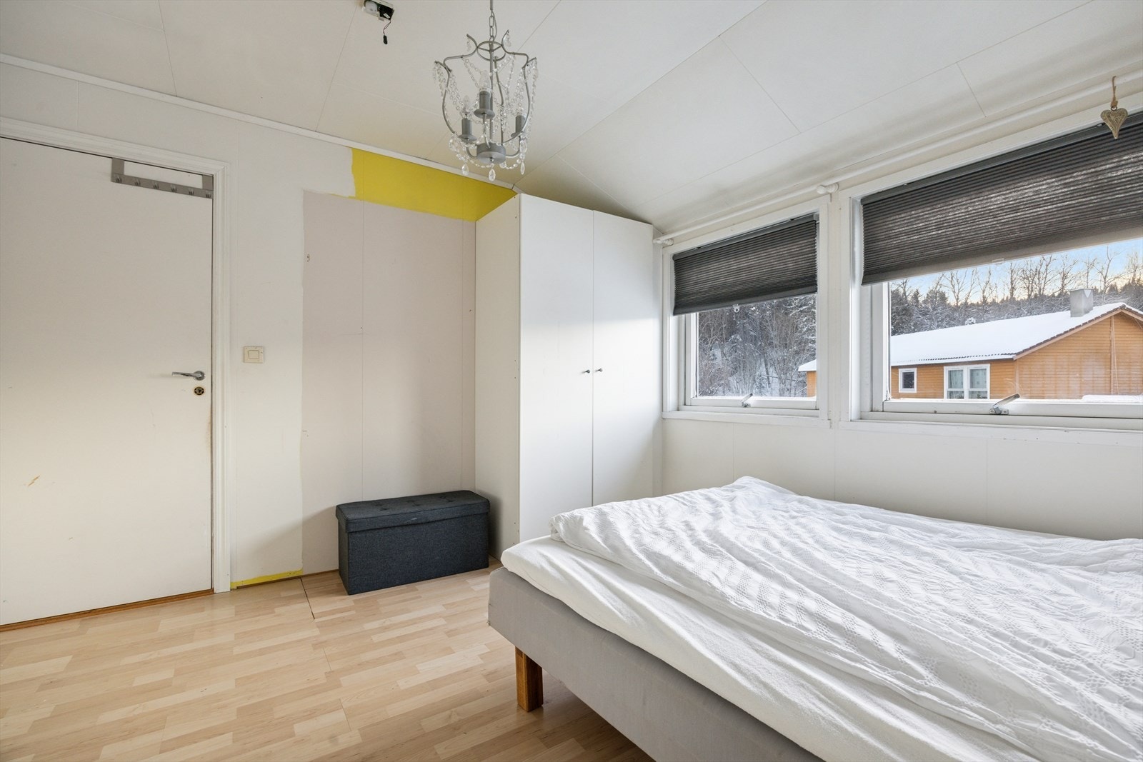 Det er også god plass til garderobeløsning, hvor du kan oppbevare klærne dine. Galleribilde