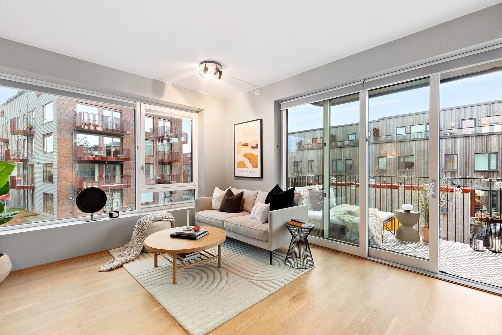 Takstmannen har gitt TG0(beste mulig) på alle vurderte punkter. Det er fortsatt gjeldende nybygg-garanti på leiligheten. Galleribilde