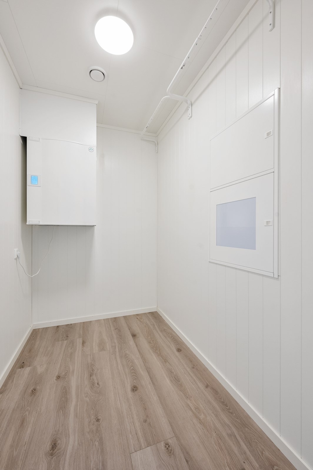 Praktisk bod med god plass til oppbevaring. Galleribilde