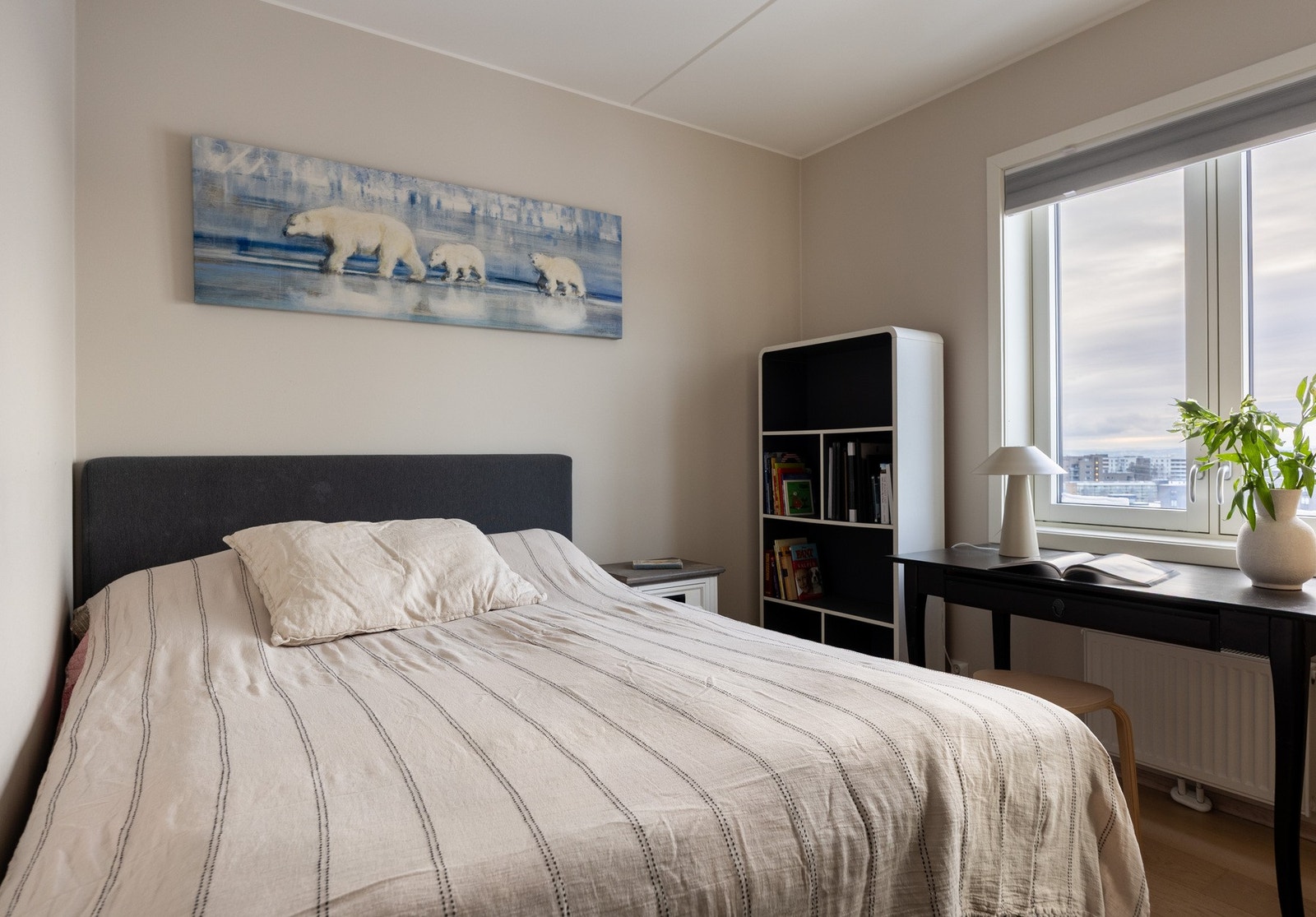 Det tredje soverommet er lyst og pent. Galleribilde